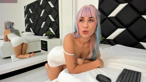 Carla Linares online show from June 3, 2:29 pm