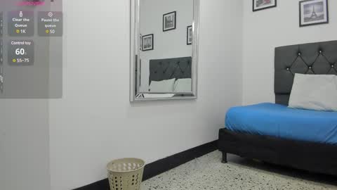Snapshot of carlota_swan chatting on December 9, 12:40 pm carlota online show from December 9, 12:40 pm