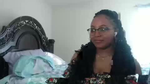 CARAMEL xoxo online show from October 16, 8:44 pm