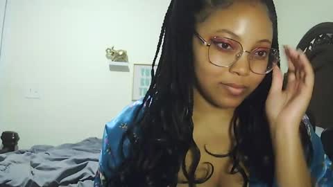 CARAMEL xoxo online show from July 15, 6:18 am
