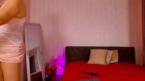 CaroJhones online show from March 15, 5:53 am