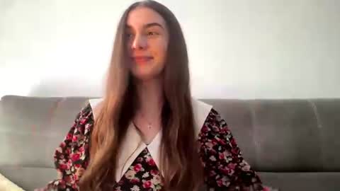 Lisa online show from August 6, 12:45 pm