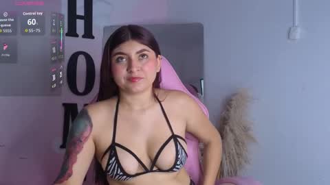 Snapshot of carolay759687 chatting on September 26, 4:32 am carolay759687 online show from September 26, 4:32 am