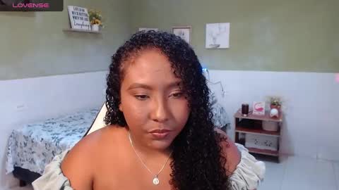 Snapshot of caroldelatorre chatting on February 13, 9:28 pm Carol de la torre online show from February 13, 9:28 pm