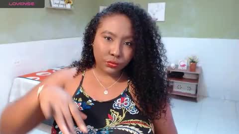 Snapshot of caroldelatorre chatting on February 27, 7:15 pm Carol de la torre online show from February 27, 7:15 pm