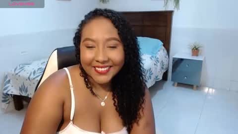 Snapshot of caroldelatorre chatting on September 24, 8:19 pm Carol de la torre online show from September 24, 8:19 pm
