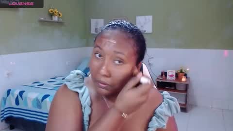 Snapshot of caroldelatorre chatting on January 19, 5:07 pm Carol de la torre online show from January 19, 5:07 pm