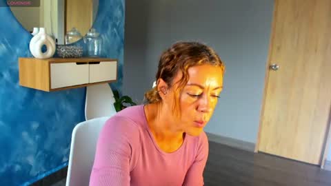 carolina_zaens online show from July 1, 1:43 pm