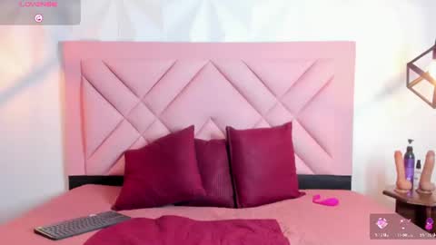 caroline daring online show from July 22, 12:17 pm