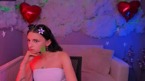 Caroline online show from July 13, 11:49 pm