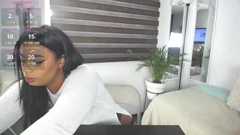 C A R O L I N E online show from March 1, 1:07 pm