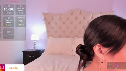 Caroline online show from September 17, 8:18 pm