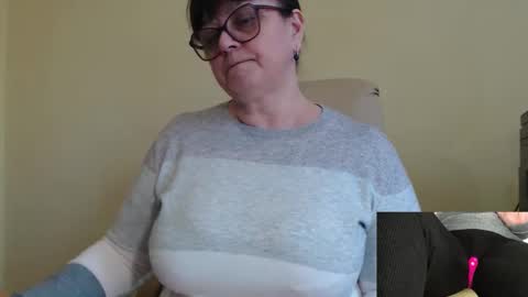 CarolineDream  online show from November 14, 12:05 pm