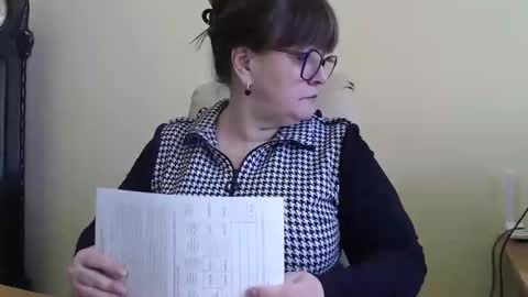 Snapshot of carolinedream_ chatting on February 7, 8:01 am CarolineDream online show from February 7, 8:01 am