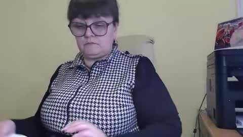 CarolineDream  online show from November 6, 11:49 am