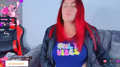 Snapshot of carolinhe_ chatting on October 21, 10:14 pm Carolinhe online show from October 21, 10:14 pm