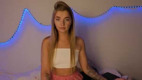 carriebradshawww online show from September 13, 9:01 pm