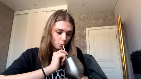 Aria online show from March 22, 8:42 am