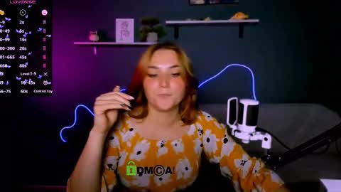 Snapshot of casey_meow_ chatting on October 14, 1:03 pm casey_meow_ online show from October 14, 1:03 pm