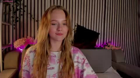 Casey sweeet online show from June 2, 9:32 am
