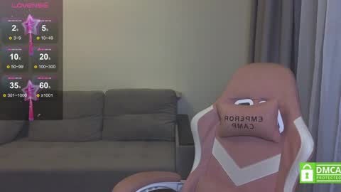 My name is Casey... Nice to meet you  I will be happy to have funthumbs up please its important online show from January 12, 2:41 pm