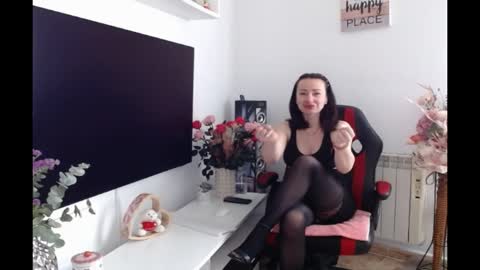 Alice online show from March 25, 9:45 am