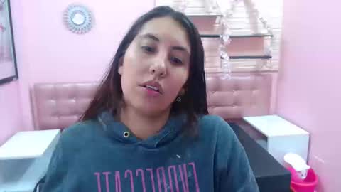 Snapshot of cassandra_ruizz chatting on September 16, 8:06 pm 573215024606 online show from September 16, 8:06 pm
