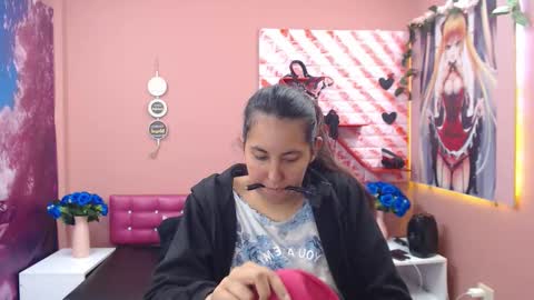 Snapshot of cassandra_ruizz chatting on September 10, 7:25 pm 573215024606 online show from September 10, 7:25 pm