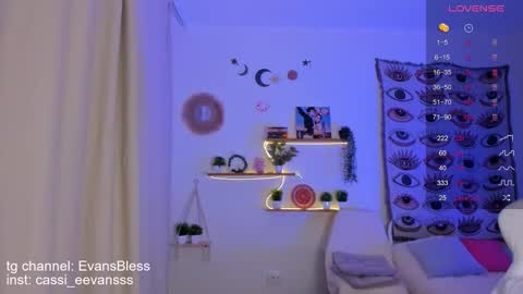 Snapshot of cassie_evansss chatting on September 22, 4:44 am Cassie online show from September 22, 4:44 am