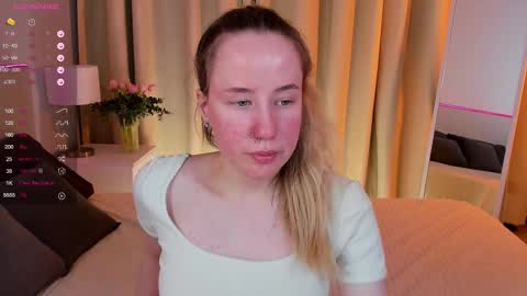 Snapshot of cassie_kelman chatting on February 20, 8:47 pm Cassie online show from February 20, 8:47 pm