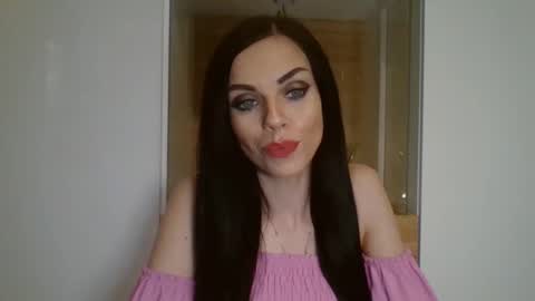 Cassie online show from December 3, 8:00 pm