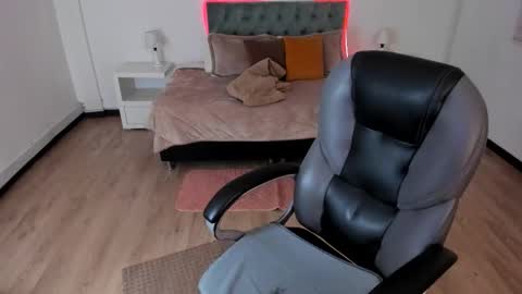 Karol  online show from March 6, 7:53 pm