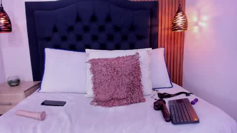 cataleya_marin_ online show from May 29, 3:37 am