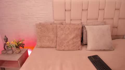 cate online show from July 25, 11:17 am
