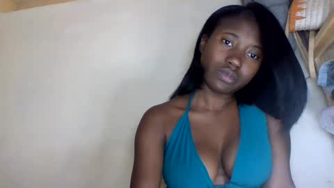 cathia_bella online show from July 16, 11:15 am