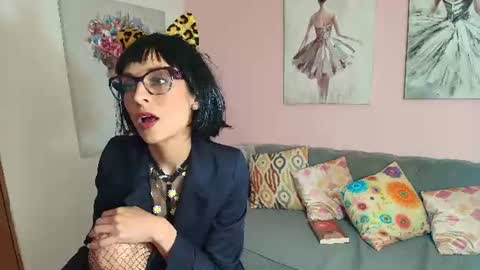 Cati online show from July 14, 1:27 pm