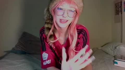 Cat online show from February 3, 6:40 am