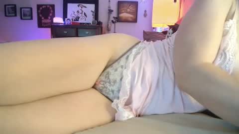 some call me djcatnips some call me CC but i love it when you call me miss catnips  online show from June 26, 4:41 pm