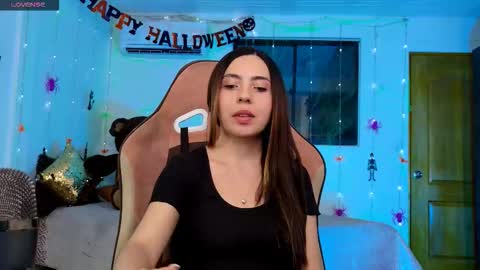 Snapshot of cattleya069 chatting on October 21, 4:16 am Cattleya you can tell me Leya too. online show from October 21, 4:16 am
