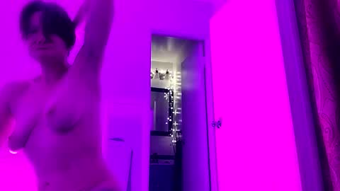 cay_date online show from October 27, 12:17 am