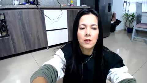 ceci online show from February 28, 10:50 pm