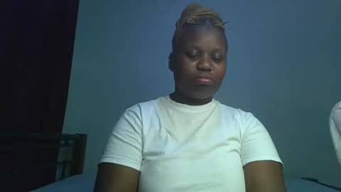 ceepretty25 online show from March 4, 10:44 am