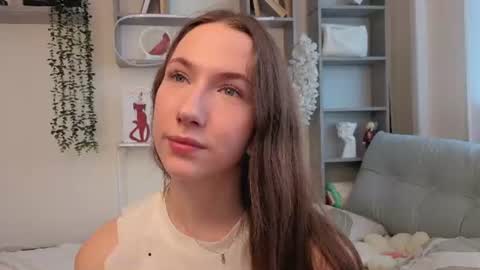 Josie Manesi online show from July 26, 6:32 am