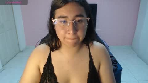 celeste817631 online show from May 12, 4:13 pm