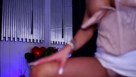 Mona online show from March 17, 9:08 pm