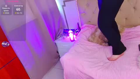 celesteebluee online show from July 29, 2:17 pm