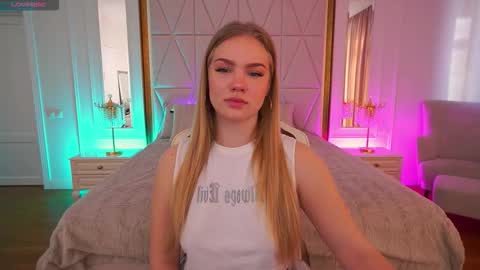 celestenoirr online show from December 16, 7:47 am