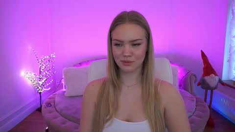 celestenoirr online show from January 9, 9:03 am