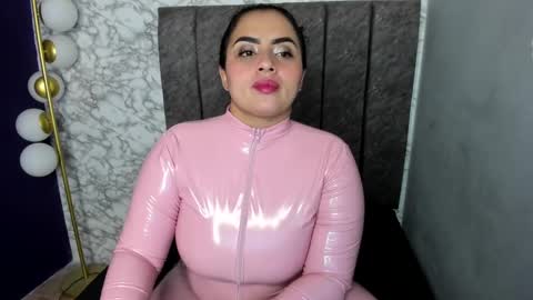 Snapshot of celestte_sweet chatting on December 22, 6:06 am online show from December 22, 6:06 am