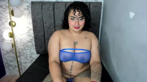 Snapshot of celestte_sweet chatting on December 9, 12:08 pm online show from December 9, 12:08 pm